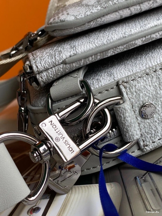 MESSENGER TRIO VUITTON LOUIS 0106